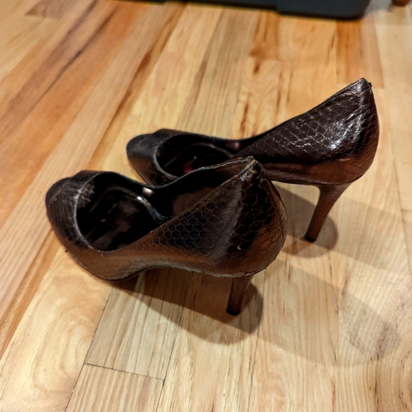 Enzo Angiolini Bronze Peep Toe Heels - Picture 2 of 7